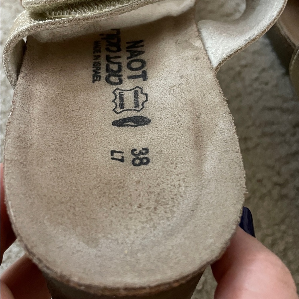 Vintage NAOT Gold and Tan Cork Sandals, Size 7 - Picture 11 of 11